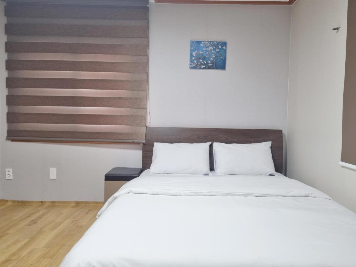 Charlie Hotel جيجو المظهر الخارجي الصورة