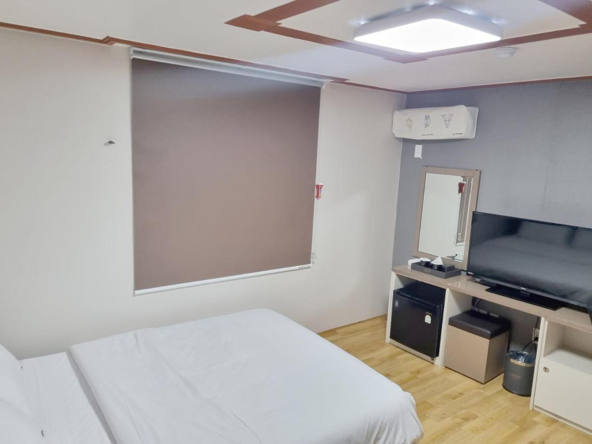 Charlie Hotel جيجو المظهر الخارجي الصورة