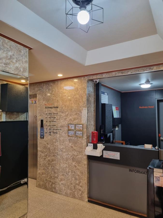 Charlie Hotel جيجو المظهر الخارجي الصورة