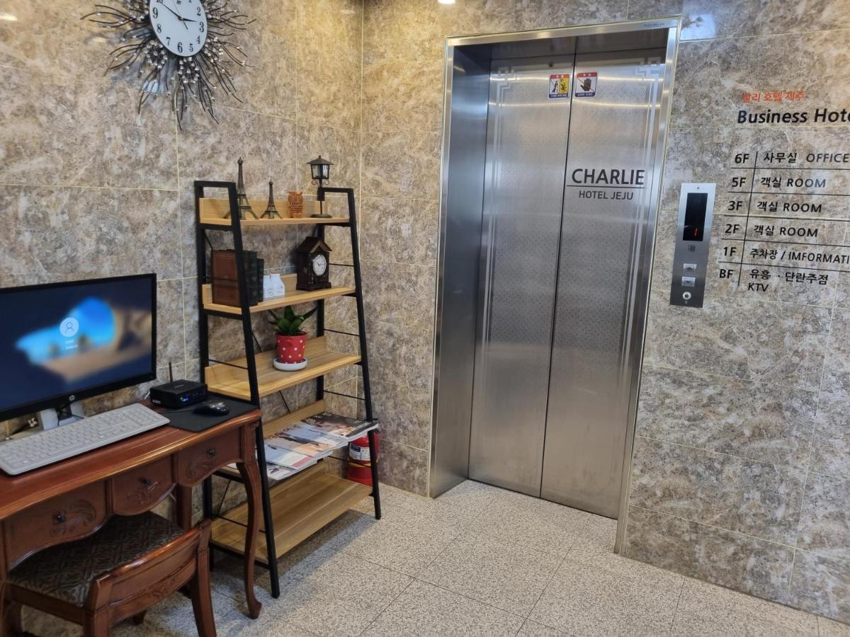 Charlie Hotel جيجو المظهر الخارجي الصورة